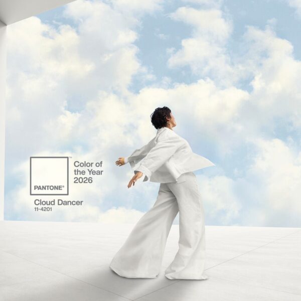Pantone Farbe des Jahres 2026 enthüllt Cloud Dancer