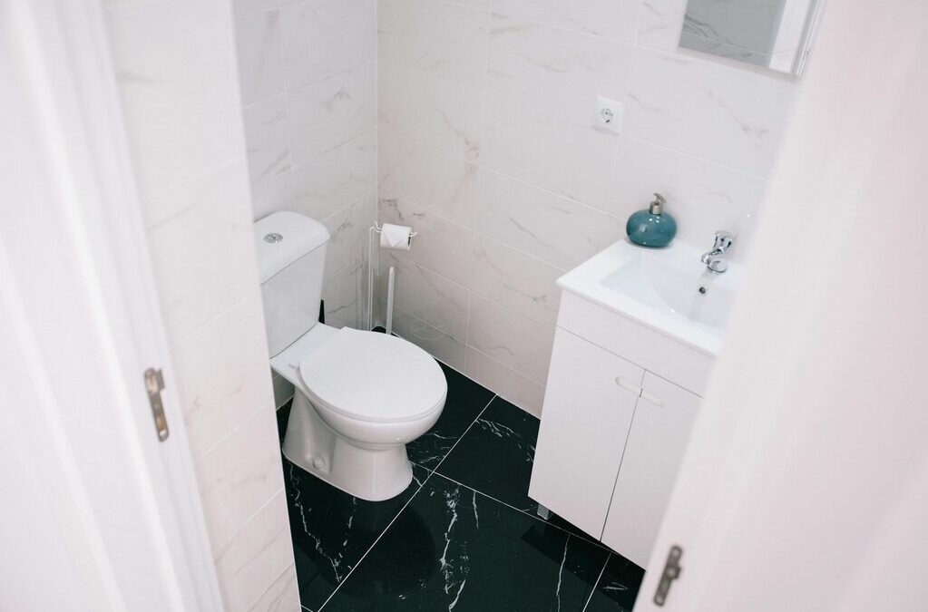 sehr kleines gäste wc gestalten