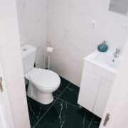 sehr kleines gäste wc gestalten