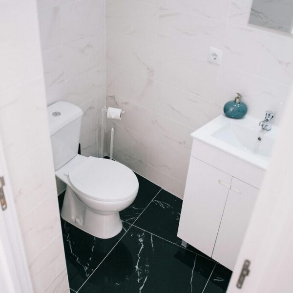 sehr kleines gäste wc gestalten